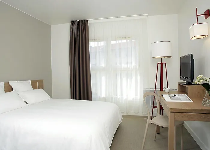 Appart'city Confort Centre Aparthotel 3*